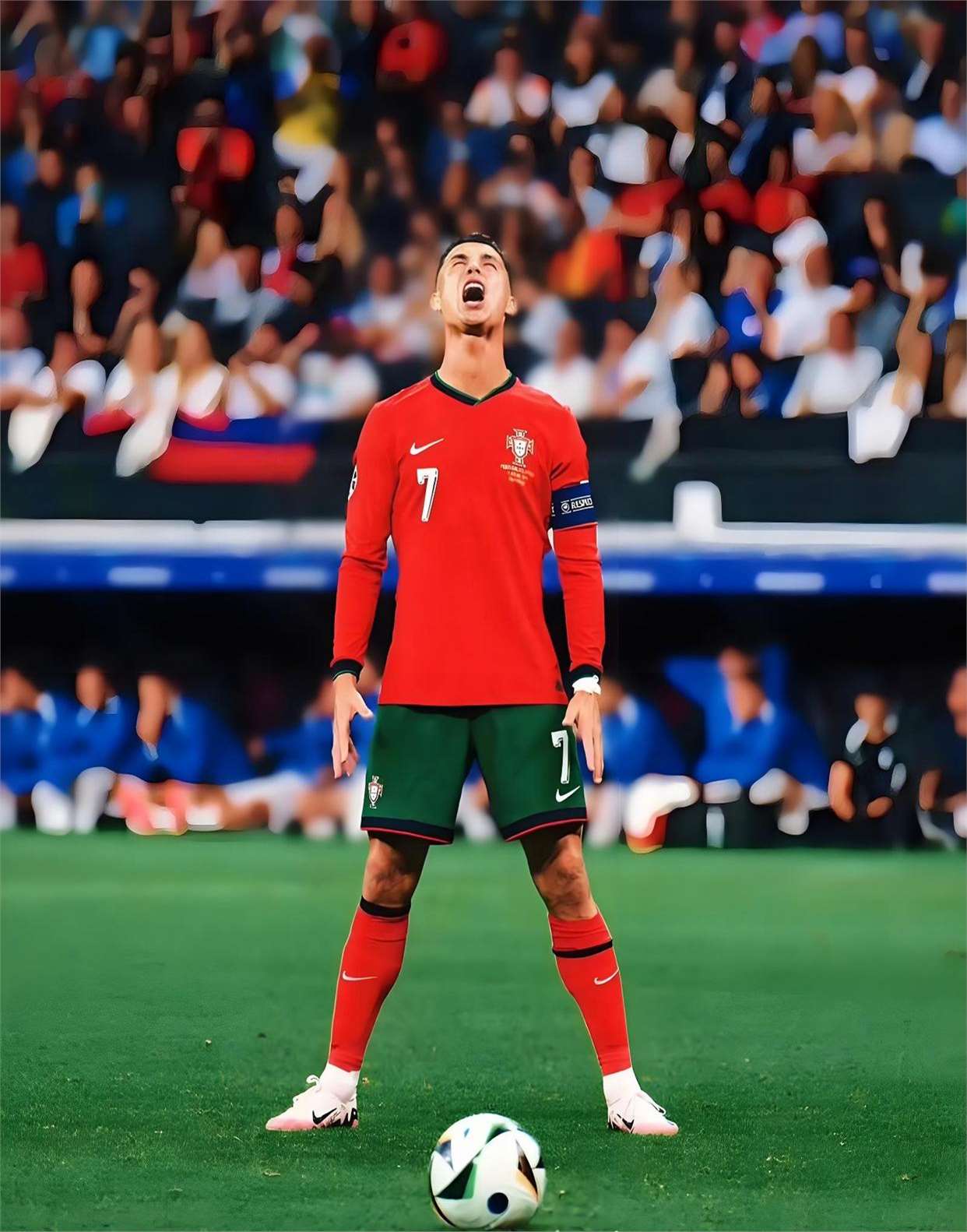 包含皇家马德里前途光明！，C罗新星最后时刻胜出表现突出全场沸腾不已的词条