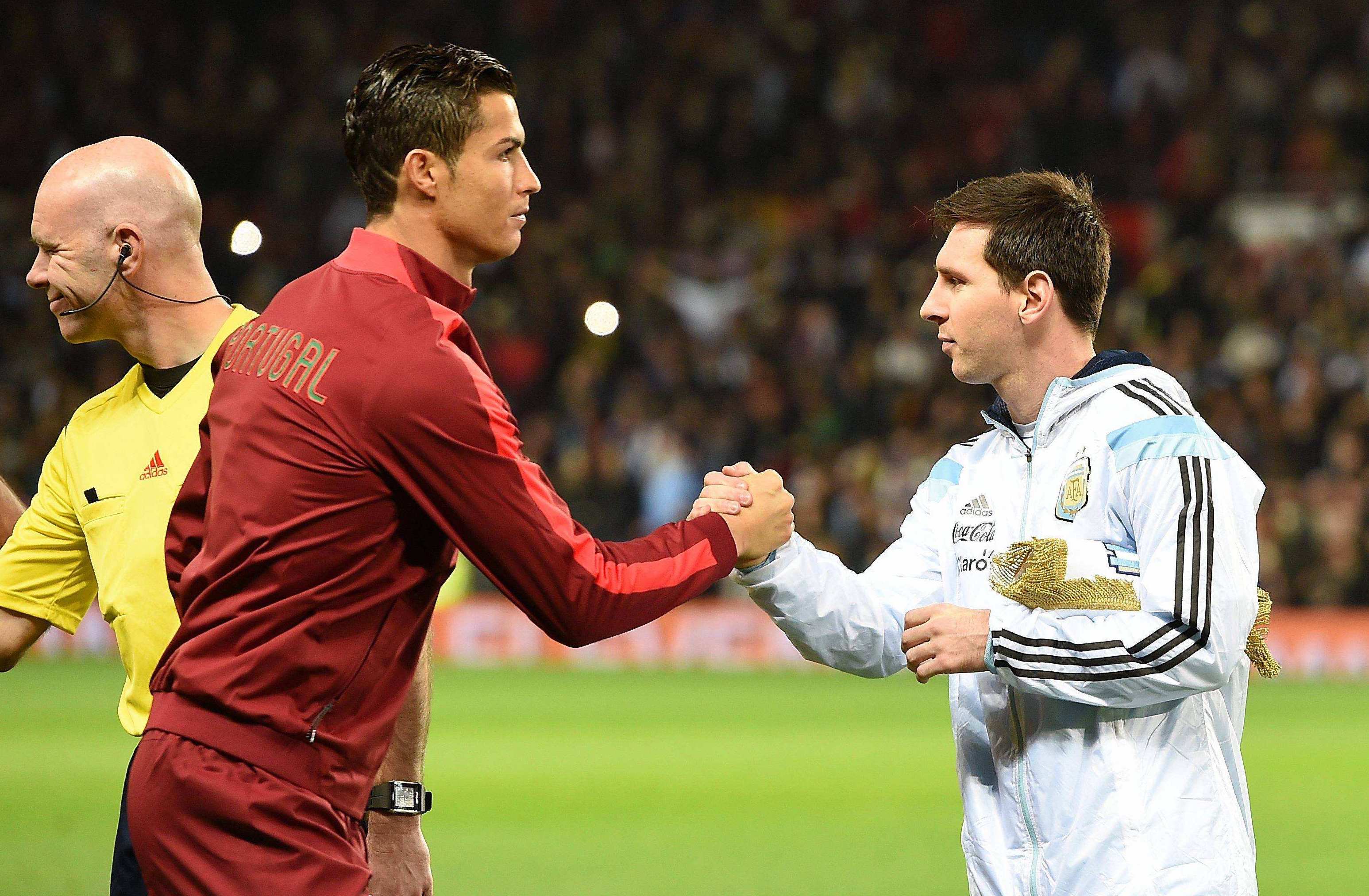 包含字母哥巅峰对决，梅西与40激战MAD分钟，爆冷胜负难料！的词条